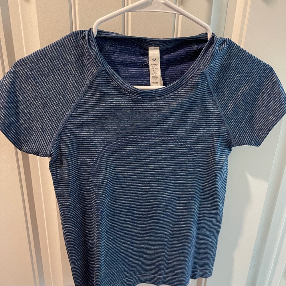 Lululemon Swiftly Tech Short Sleeve Shirt 2.0 
Race Length